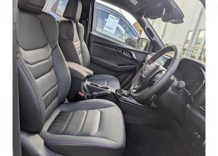 Used 1
                    ISUZU
                     for Sale Image