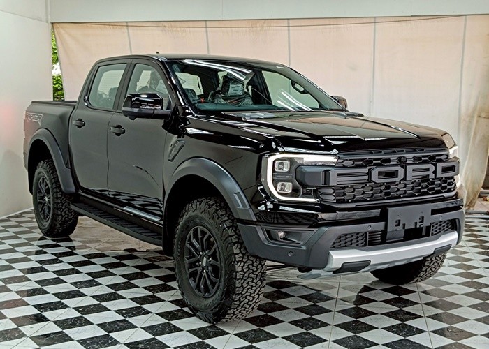 Used 9
                    FORD
                     for Sale Image