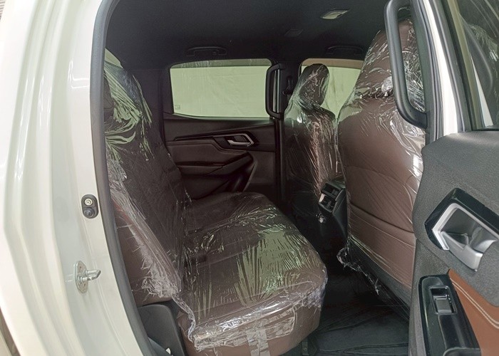 Used 10
                    ISUZU
                     for Sale Image