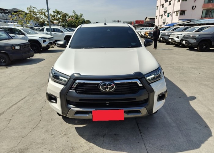 Used 8
                    TOYOTA
                     for Sale Image