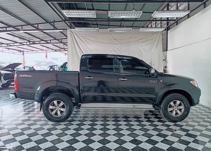 Used 8
                    TOYOTA
                     for Sale Image
