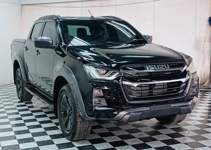 Used 6
                    ISUZU
                     for Sale Image