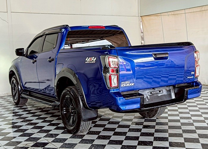 Used 5
                    ISUZU
                     for Sale Image