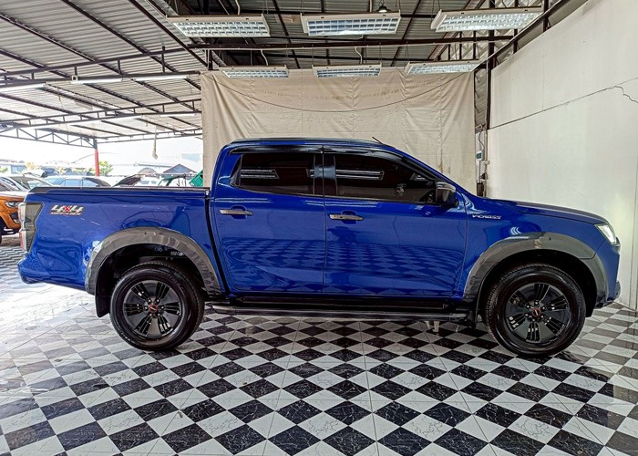 Used 5
                    ISUZU
                     for Sale Image