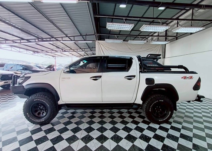 Used 9
                    TOYOTA
                     for Sale Image