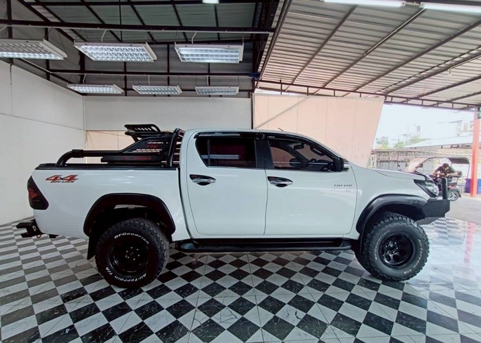 Used 9
                    TOYOTA
                     for Sale Image