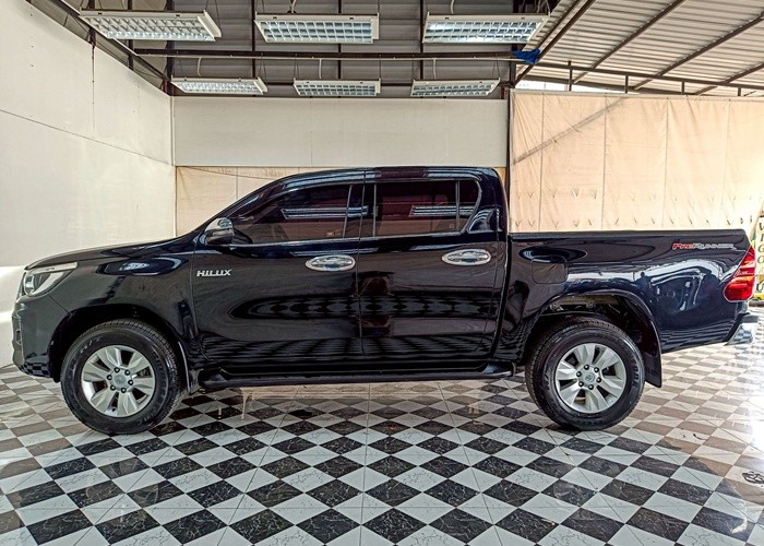 Used 11
                    TOYOTA
                     for Sale Image