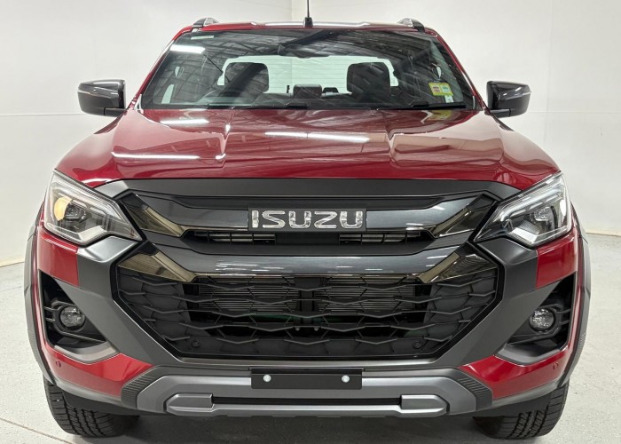 Used 1
                    ISUZU
                     for Sale Image