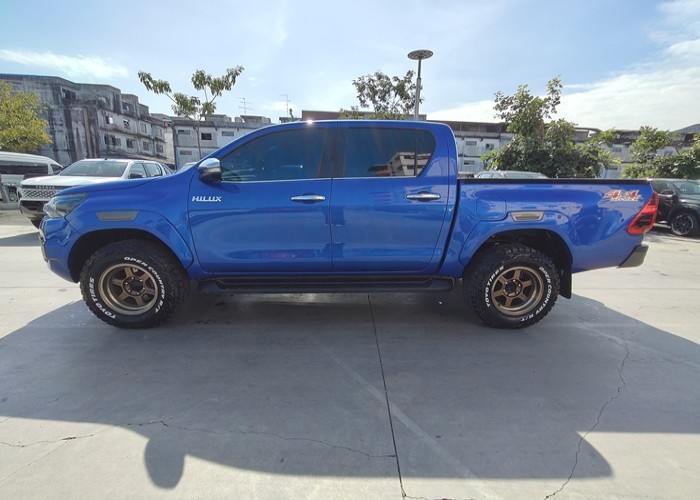 Used 7
                    TOYOTA
                     for Sale Image