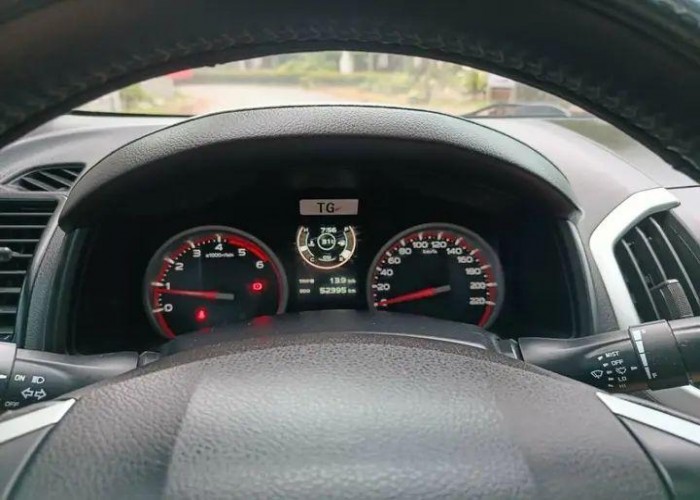 Used 2
                    ISUZU
                     for Sale Image