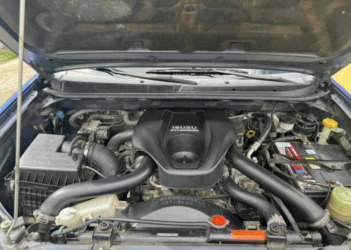 Used 2
                    ISUZU
                     for Sale Image