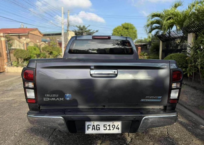 Used 1
                    ISUZU
                     for Sale Image