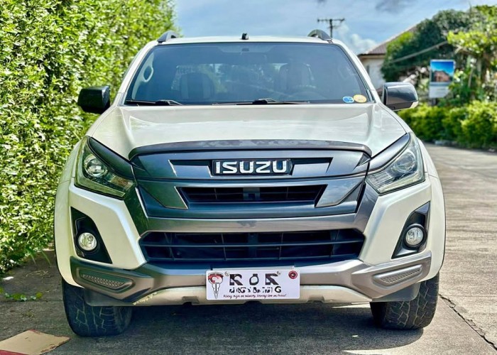 Used 3
                    ISUZU
                     for Sale Image