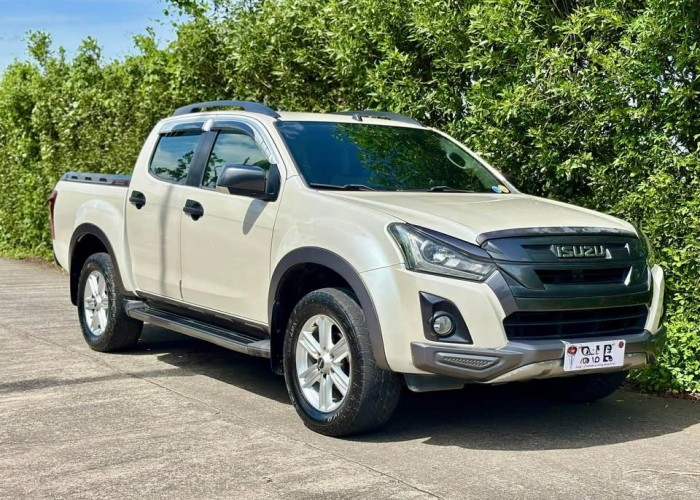 Used 3
                    ISUZU
                     for Sale Image