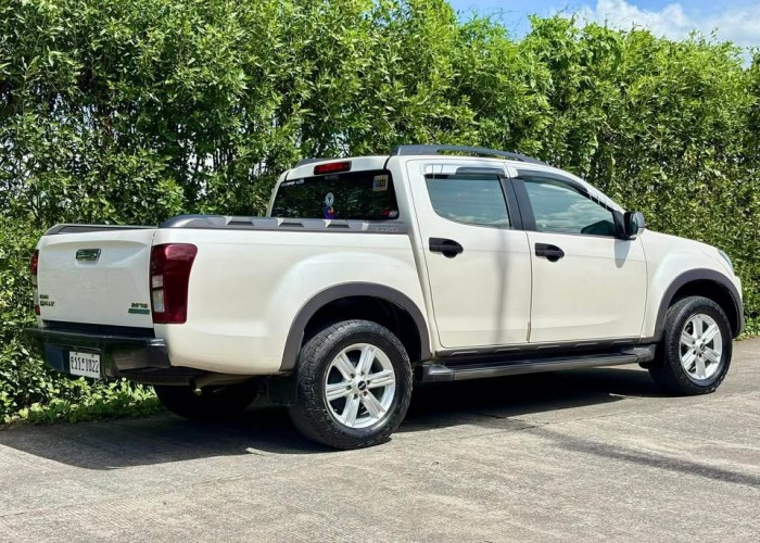 Used 3
                    ISUZU
                     for Sale Image