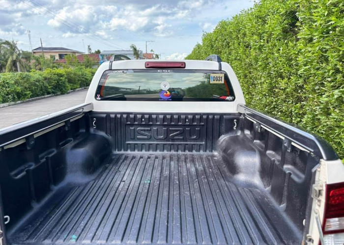 Used 3
                    ISUZU
                     for Sale Image