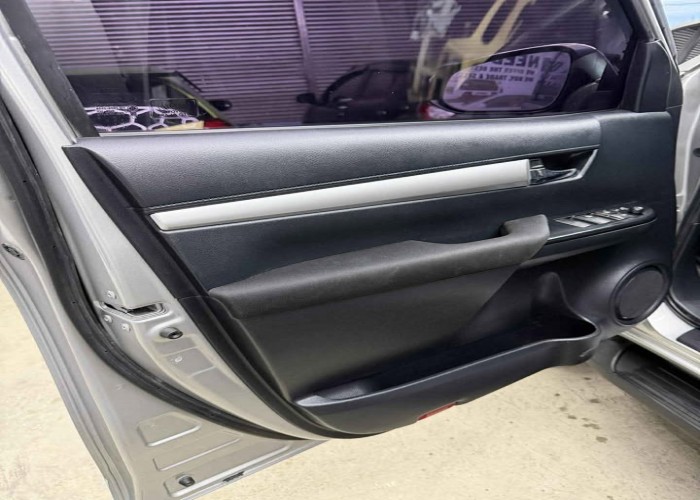 Used 5
                    TOYOTA
                     for Sale Image