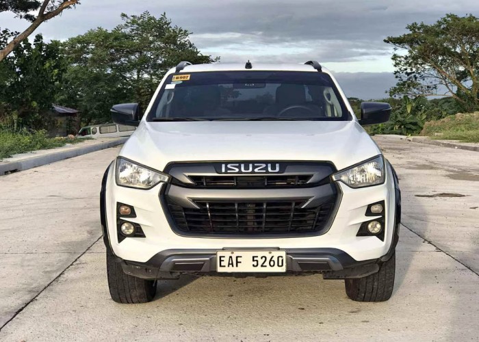Used 1
                    ISUZU
                     for Sale Image