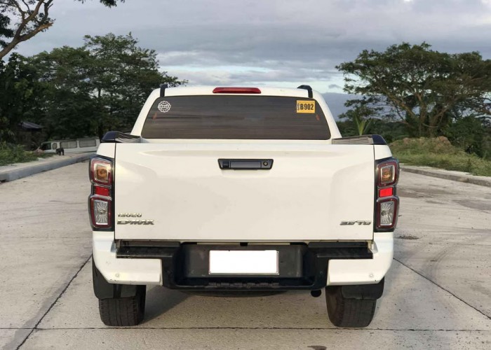 Used 1
                    ISUZU
                     for Sale Image