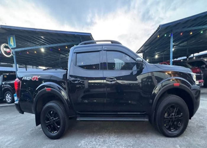 Used 6
                    NISSAN
                     for Sale Image