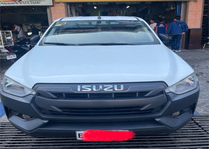 Used 9
                    ISUZU
                     for Sale Image