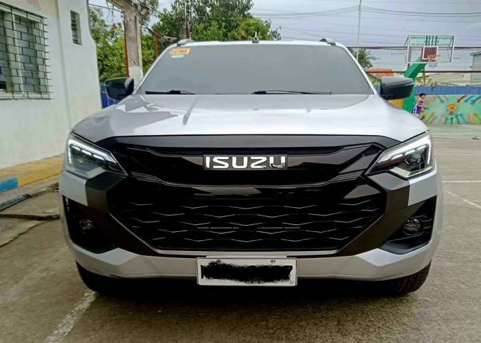 Used 8
                    ISUZU
                     for Sale Image
