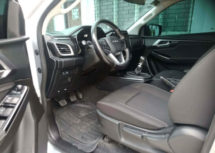 Used 8
                    ISUZU
                     for Sale Image