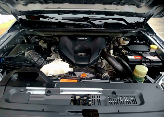 Used 8
                    ISUZU
                     for Sale Image
