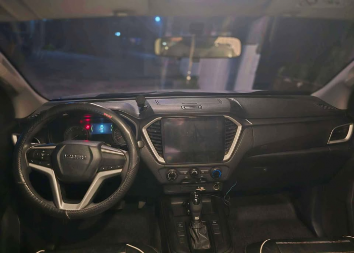 Used 5
                    ISUZU
                     for Sale Image