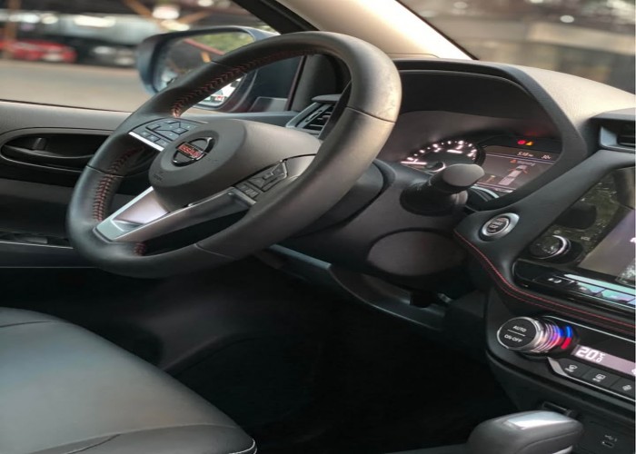 Used 1
                    NISSAN
                     for Sale Image