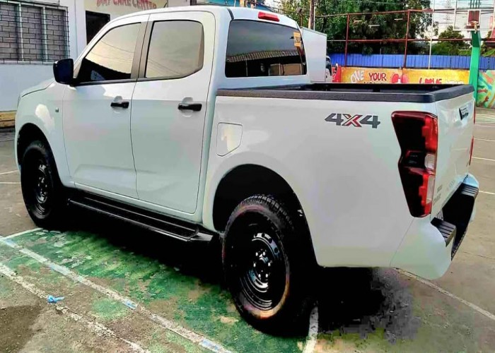 Used 1
                    ISUZU
                     for Sale Image