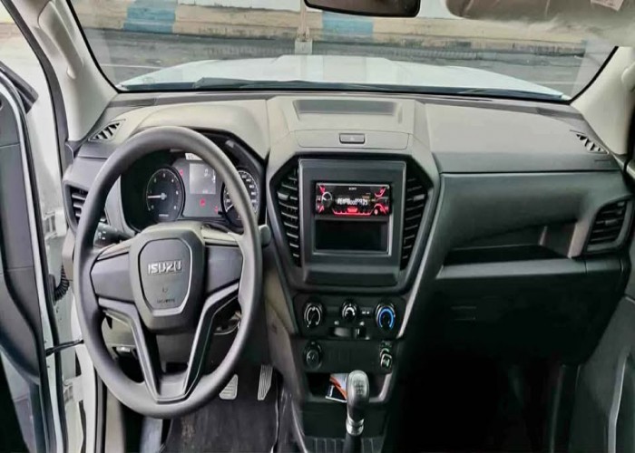 Used 1
                    ISUZU
                     for Sale Image