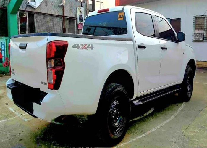 Used 1
                    ISUZU
                     for Sale Image