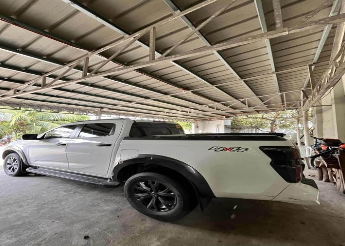 Used 1
                    ISUZU
                     for Sale Image