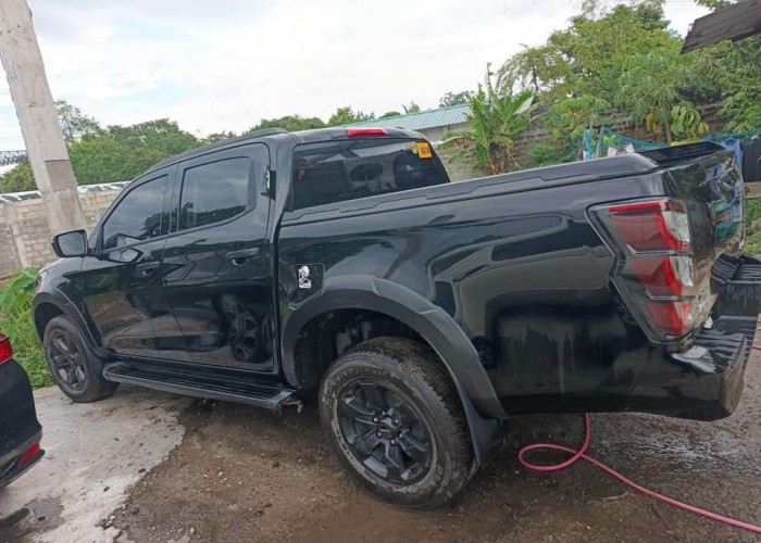 Used 1
                    ISUZU
                     for Sale Image
