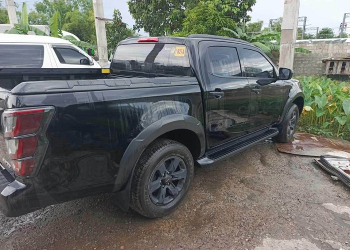 Used 1
                    ISUZU
                     for Sale Image
